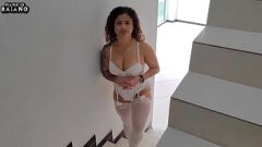 Abspielen Amateur -Stripper Frau wird wild und geil zu Hause - interracial Blowjob und Sexfetisch