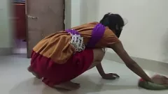 Putar Terangsang Bangladesh Pembantu Shima's Kasar Doggystyle Bercinta dengan Tuan Tanah Rashid