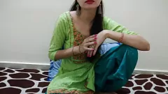 播放 在家中被抓住：女son婆婆用肮脏的谈话在印地语音频xxx高清