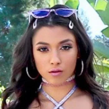 Pornstar Brooklyn Gray