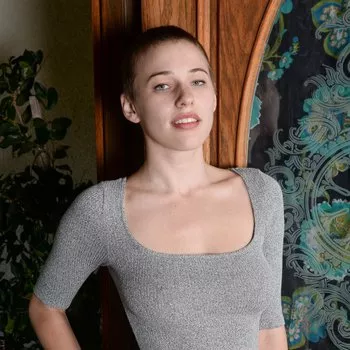 अभिनेता Riley Nixon