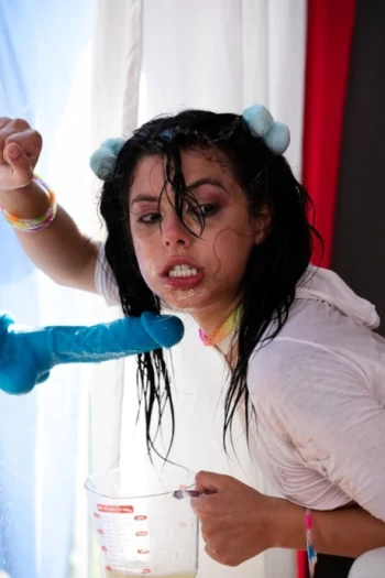 Pornoster Gina Valentina
