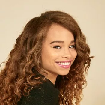 Pornstar Cecilia Lion