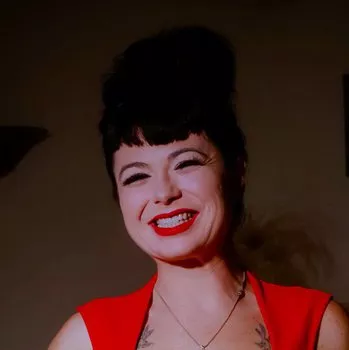 अभिनेता Siouxsie Q