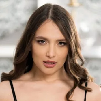 Bintang porno Izzy Lush