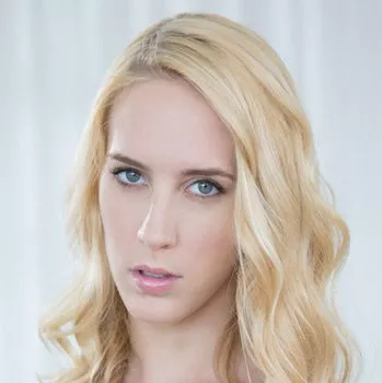 Pornstar Cadence Lux
